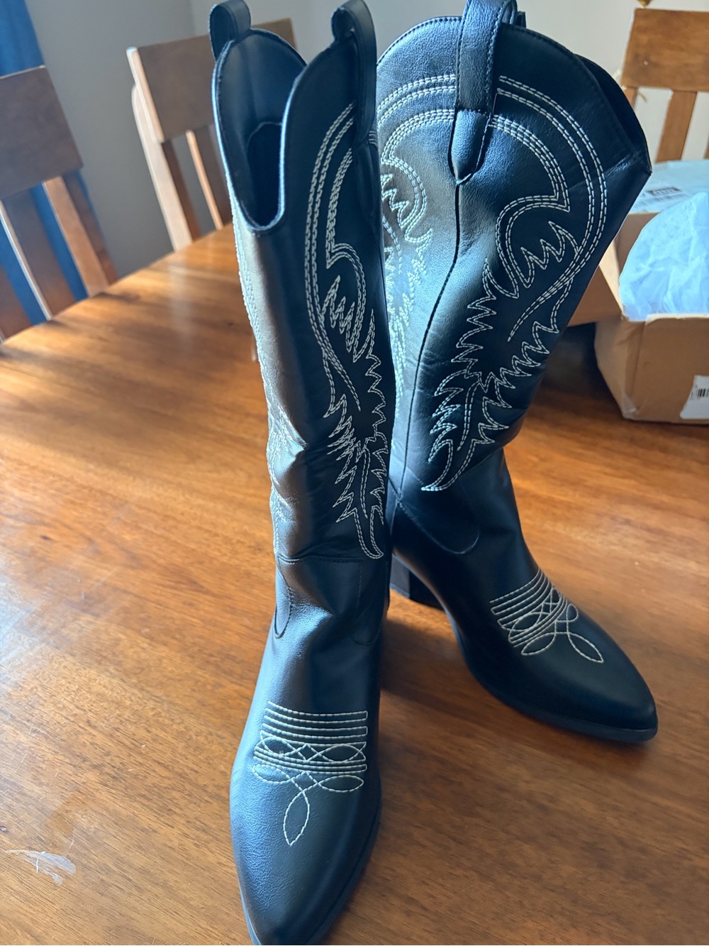 Black Women's Western Knee-High Boots - Stylish Stitch Detail